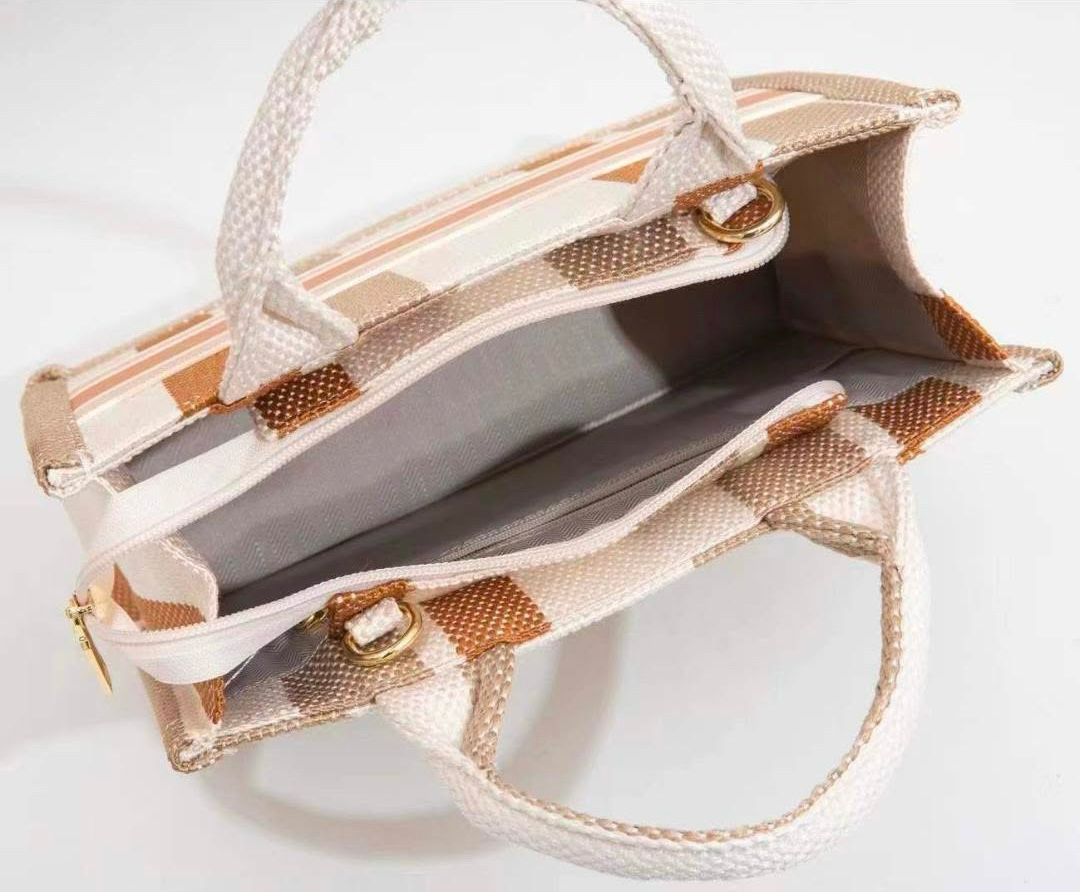 Jute Stride Tote 🌿